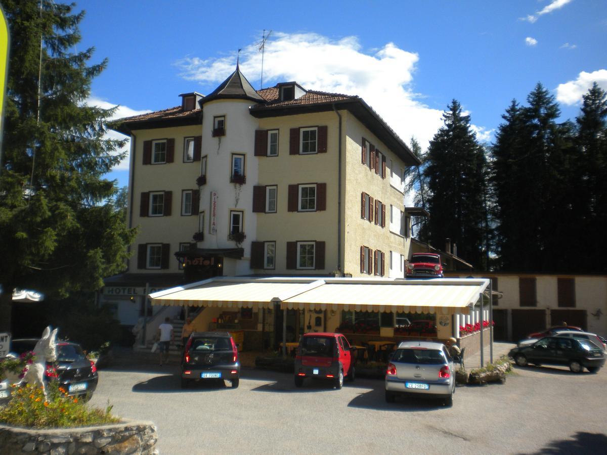 Hotel Roen Ruffre-Mendola Exterior photo